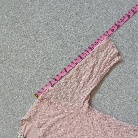 Lacy Top - Picture 4 of 6